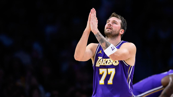 九游娱乐官方入口-NBA名记爆料:东契奇成湖人抢不到字母哥的关键原因!|里夫斯|吉安尼斯·安特托孔波|雄鹿|扬尼斯-阿德托昆博|俄克拉荷马雷霆队_新浪体育_新浪新闻