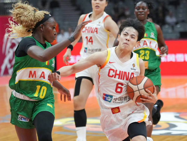 中国女篮15分大败!输给比利时,张子宇20分11篮板,杨舒予7分