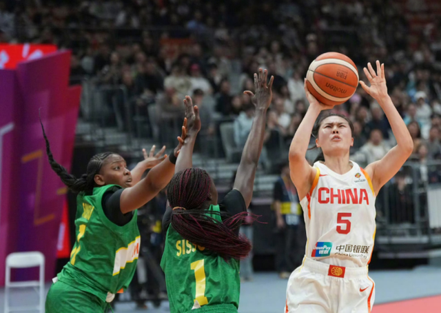 中国女篮15分大败!输给比利时,张子宇20分11篮板,杨舒予7分