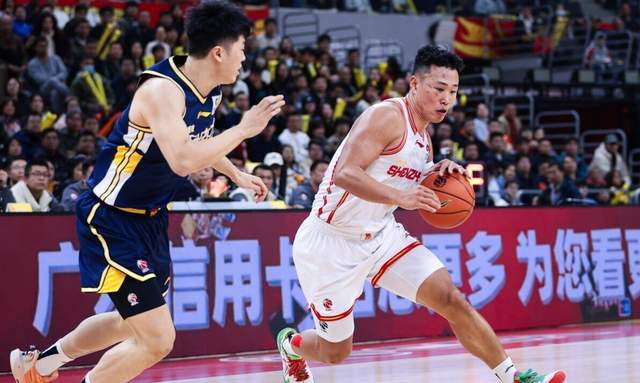 九游娱乐登录入口-广东VS深圳凶多吉少!崔永熙上演首秀,杜锋要弃用两名混子球员