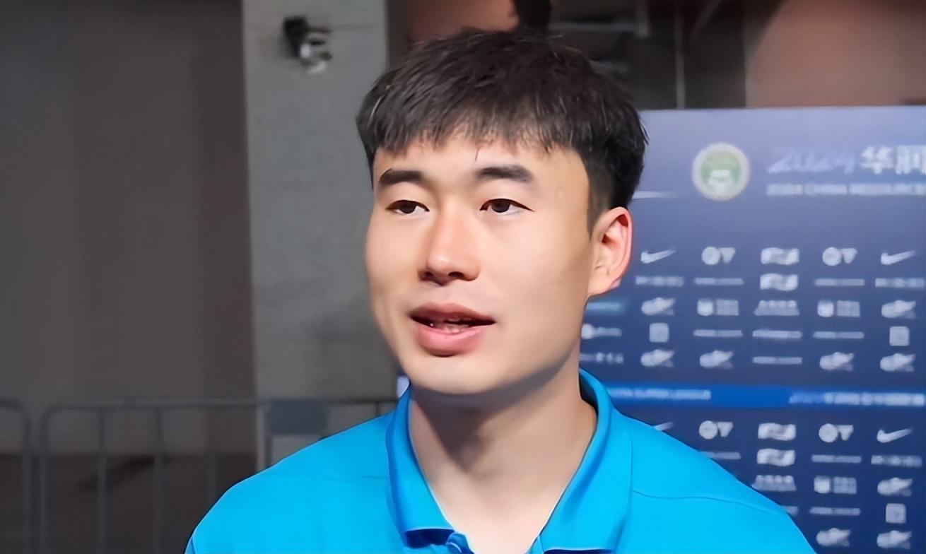 九游娱乐官方网站-邓涵文为何本赛季没去中超豪门!反而坚持去玉昆,背后原因找到了