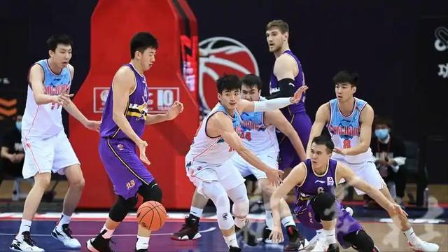 九游娱乐-西尔扎提满血归来!4节6人次新政落地!新疆男篮抢跑备战引关注
